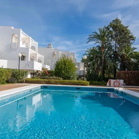Appartamento Spacious Duplex With Garden Sotogrande