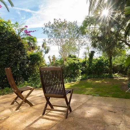 Spacious Duplex With Garden דירה