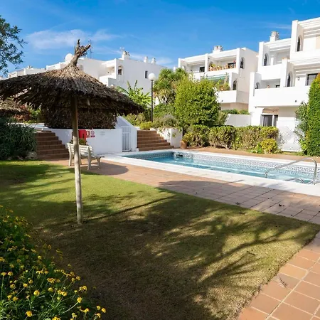 Spacious Duplex With Garden *